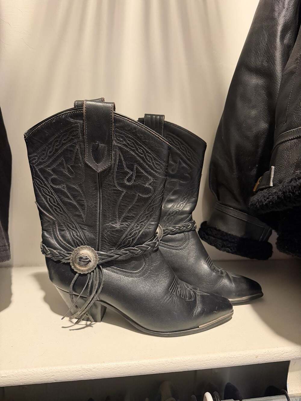 Vintage 80s Black Leather Western Heeled Cowboy Boots - Sz 8 Women’s
